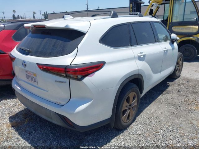 2022 TOYOTA HIGHLANDER 5TDAARAH1NS510033 Photo 3