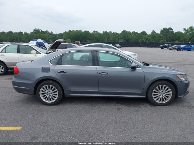 1VWBT7A36GC007977 Volkswagen Passat 1.8t Se