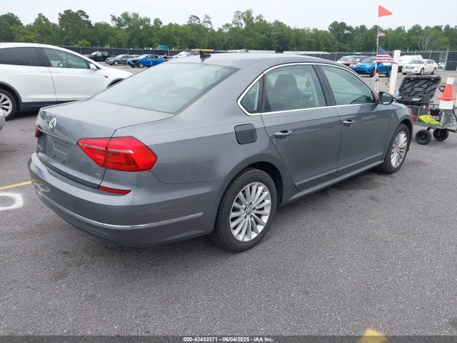 1VWBT7A36GC007977 Volkswagen Passat 1.8t Se