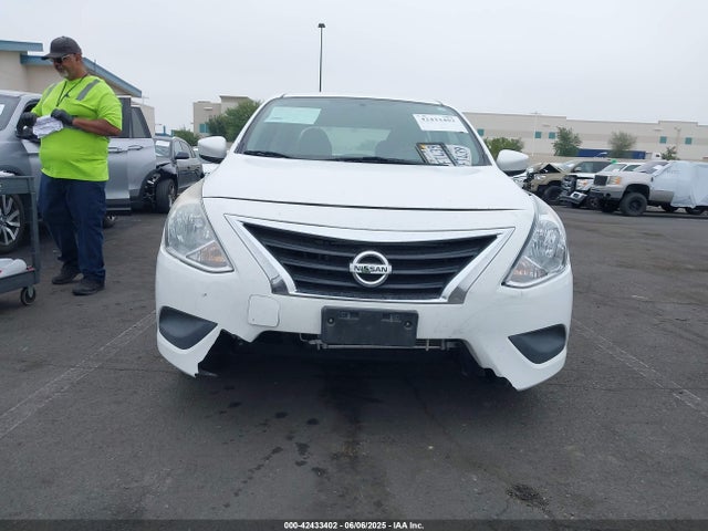 3N1CN7AP8FL942489 Nissan 2015