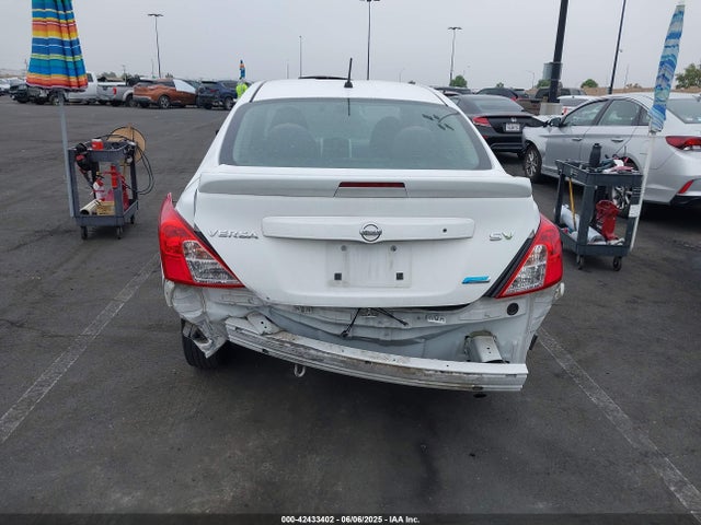 3N1CN7AP8FL942489 Nissan 2015