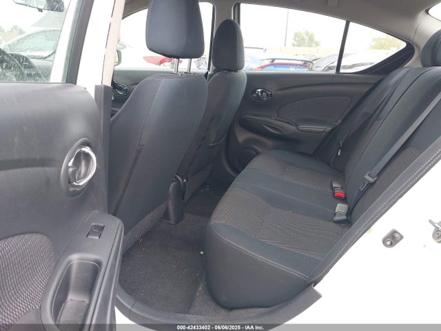 3N1CN7AP8FL942489 Nissan 2015