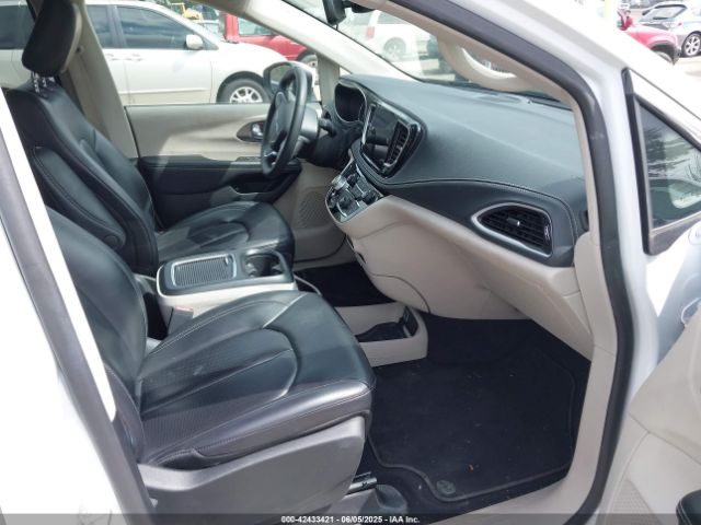 2C4RC1L77PR541513 Chrysler Pacifica Hybrid Touring L