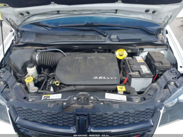 2C4RDGBG7FR593210 Dodge Grand Caravan Se