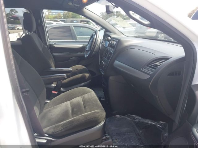 2C4RDGBG7FR593210 Dodge Grand Caravan Se