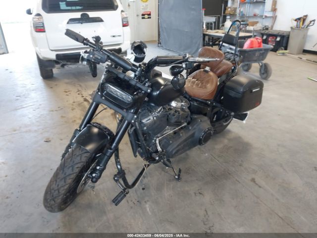 2018 HARLEY-DAVIDSON FXFBS 1HD1YLK13JC019130 Photo 1