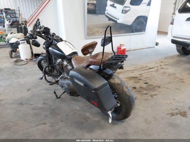 2018 HARLEY-DAVIDSON FXFBS 1HD1YLK13JC019130 Photo 2
