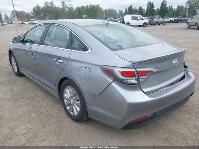 Hyundai Sonata Hybrid Se 2016 KMHE24L13GA011389 Image 3