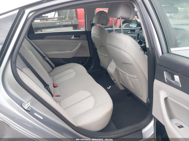 Hyundai Sonata Hybrid Se 2016 KMHE24L13GA011389 Image 8