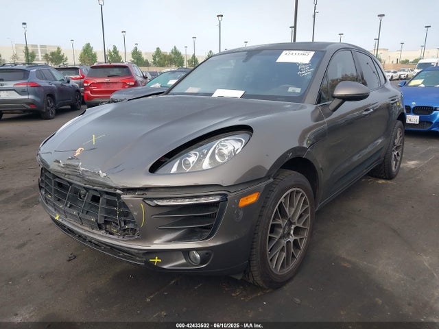Porsche Macan 2015 WP1AB2A5XFLB60574 Image 2