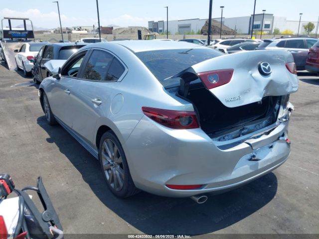 2020 MAZDA MAZDA3 3MZBPACL1LM131999 Photo 2