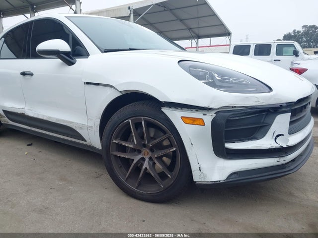 Porsche Macan 2022 WP1AA2A58NLB06272 Image 18