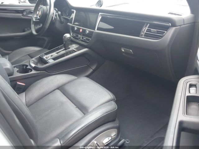 2022 PORSCHE MACAN WP1AA2A58NLB06272 Photo 4