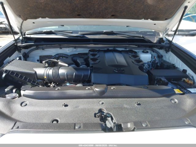 2023 TOYOTA 4RUNNER JTENU5JR9P6146596 Photo 9