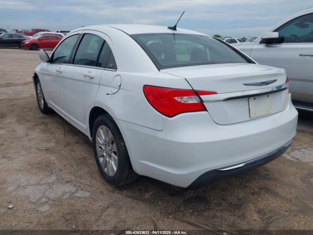2014 CHRYSLER 200 1C3CCBAB1EN231360 Photo 2