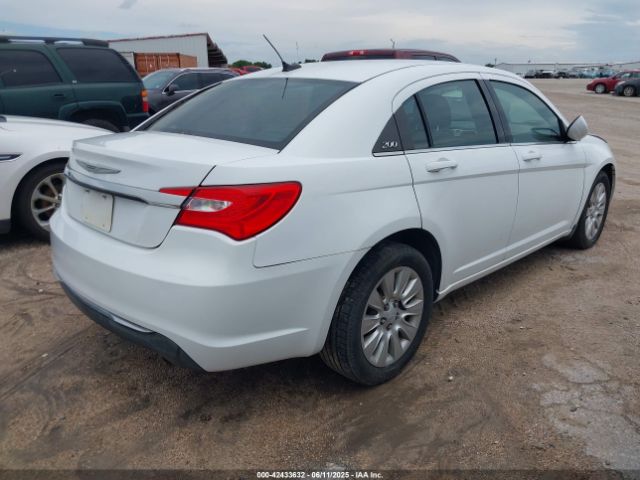 2014 CHRYSLER 200 1C3CCBAB1EN231360 Photo 3