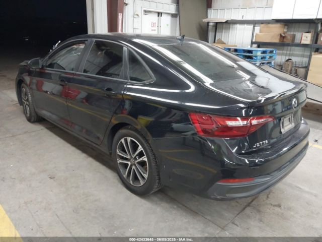 2022 VOLKSWAGEN JETTA 3VWBM7BU9NM006080 Photo 2