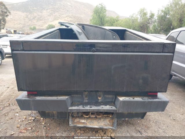 7G2CEHED6RA048460 Tesla Cybertruck All-wheel Drive