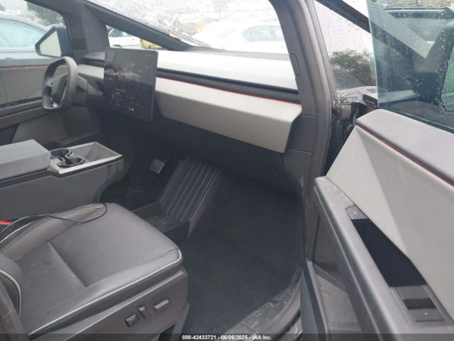 7G2CEHED6RA048460 Tesla Cybertruck All-wheel Drive