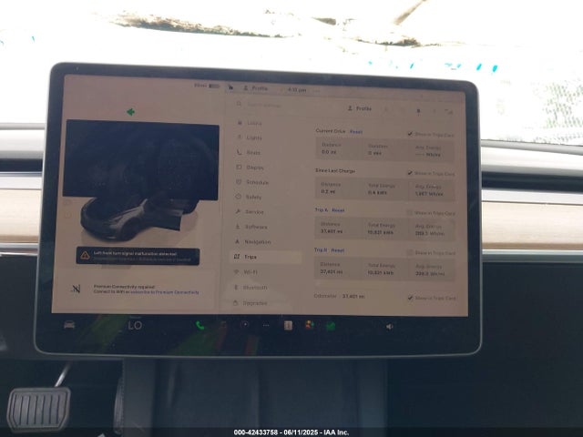 Продаж на аукціоні авто 2022 Tesla Model 3 Long Range Dual Motor All-wheel Drive, vin: 5YJ3E1EB5NF257856, номер лоту: 42433758