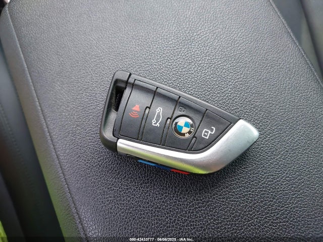 3MW5R7J08M8B68092 BMW 330I