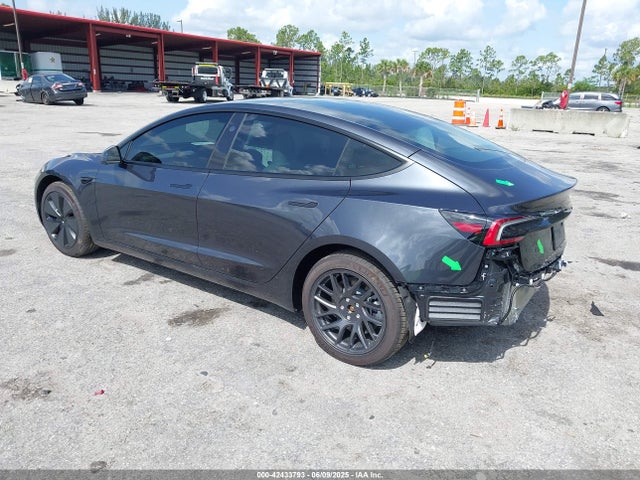 2025 TESLA MODEL 3 5YJ3E1EA7SF940208 Photo 2