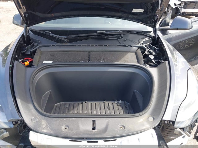 2025 TESLA MODEL Y 7SAYGDED8SA371543 Photo 9
