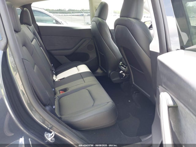 2025 TESLA MODEL Y 7SAYGDED8SA371543 Photo 7