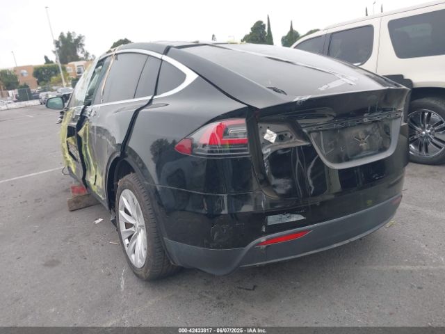 2020 TESLA MODEL X 5YJXCBE2XLF244787 Photo 2