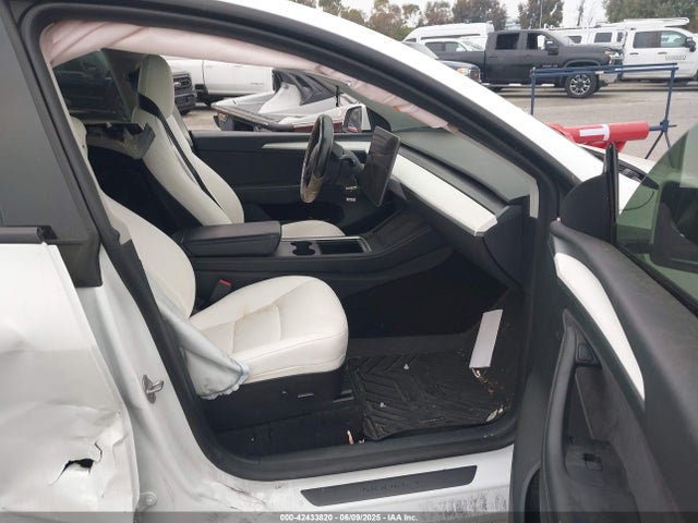 2023 TESLA MODEL Y 7SAYGDEE5PF624272 Photo 4