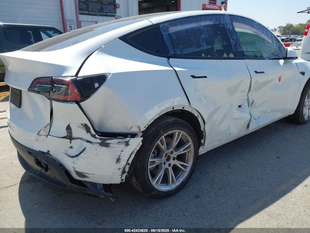 2023 TESLA MODEL Y 7SAYGDEE5PF624272 Photo 5