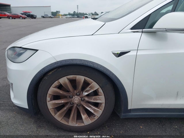 2017 TESLA MODEL X 5YJXCDE25HF052244 Photo 5