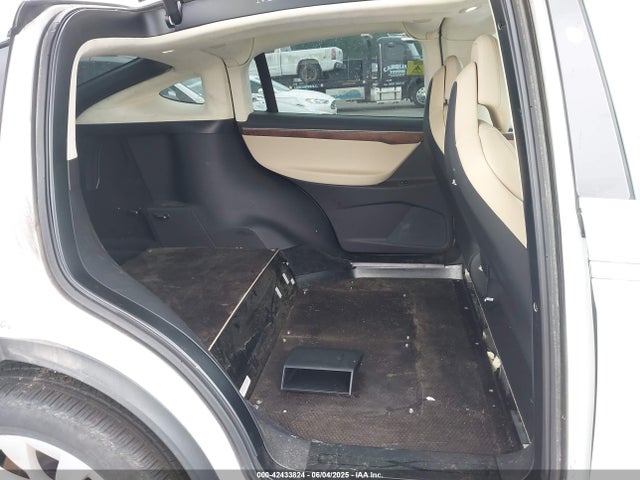 2017 TESLA MODEL X 5YJXCDE25HF052244 Photo 7