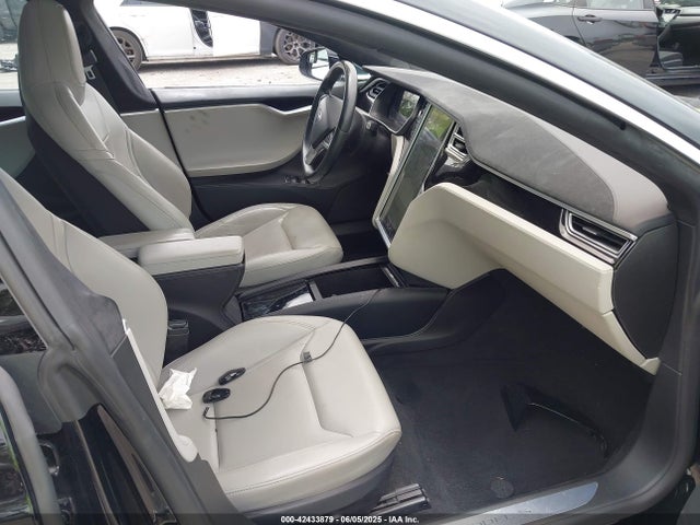 2015 TESLA MODEL S 5YJSA1E43FF119971 Photo 4
