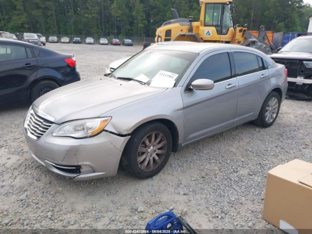 2013 CHRYSLER 200 1C3CCBBB2DN570108 Photo 1