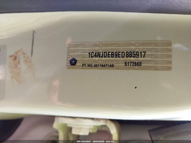1C4NJDEB9ED885917 Jeep Compass Latitude