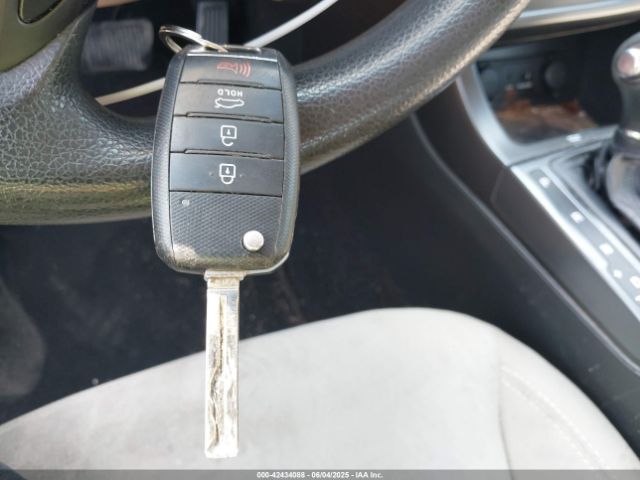 5XXGM4A7XFG352001 KIA Optima Lx