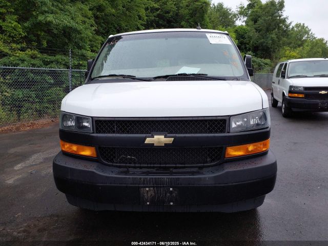1GCWGAF7XM1179003 Chevrolet Express Cargo Rwd 2500 Regular Wheelbase Wt