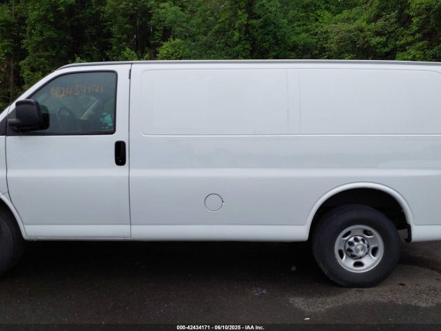 1GCWGAF7XM1179003 Chevrolet Express Cargo Rwd 2500 Regular Wheelbase Wt