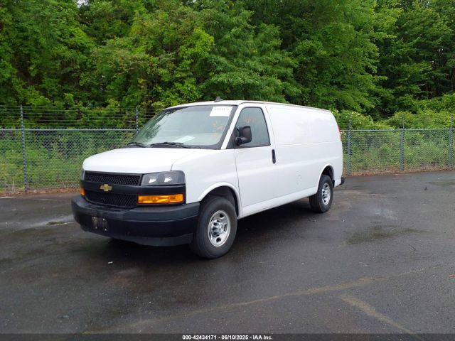 1GCWGAF7XM1179003 Chevrolet Express Cargo Rwd 2500 Regular Wheelbase Wt