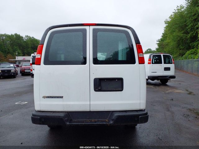 1GCWGAF75N1274456 Chevrolet Express Cargo Rwd 2500 Regular Wheelbase Wt