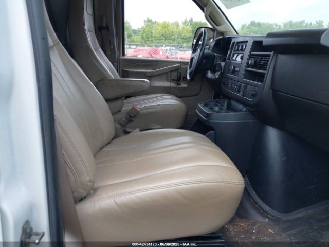 1GCWGAF75N1274456 Chevrolet Express Cargo Rwd 2500 Regular Wheelbase Wt