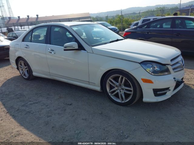 2012 MERCEDES-BENZ C 300 WDDGF8BB9CR192101