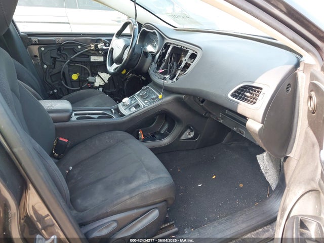 Chrysler 200 Limited 2016 1C3CCCAB9GN160675 Image 5