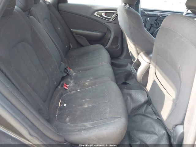 Chrysler 200 Limited 2016 1C3CCCAB9GN160675 Image 8