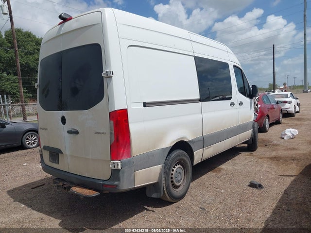 WD4PF0CD7KP088394 Mercedes-Benz om 642 with brake assist