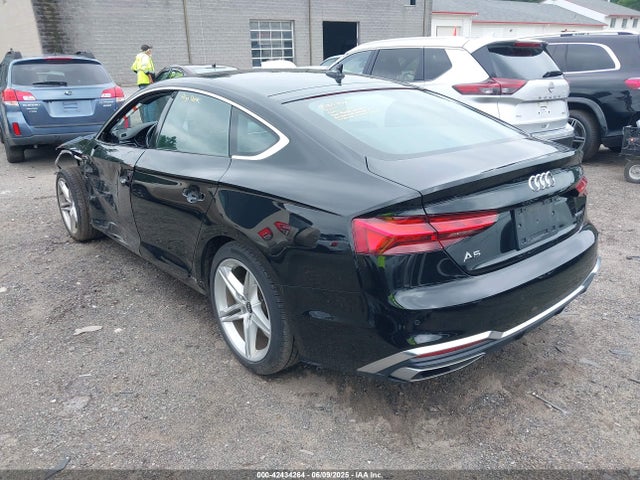 2022 AUDI A5 SPORTBACK WAUDACF52NA029856 Photo 2