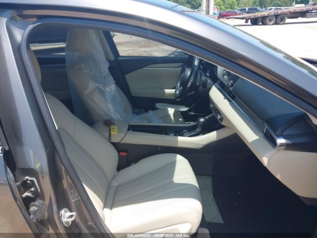 2021 MAZDA MAZDA6 JM1GL1TY6M1616248 Photo 4