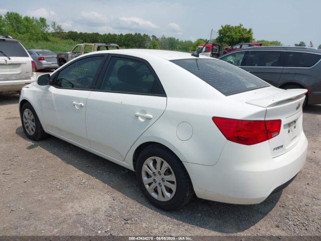 2013 KIA FORTE KNAFT4A24D5715930 Photo 2