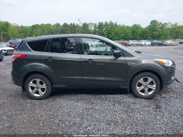 1FMCU9GX8GUB42300 Ford ESCAPE SE